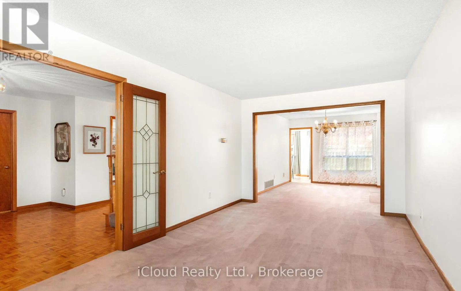 73 BLACKMERE CIRCLE
