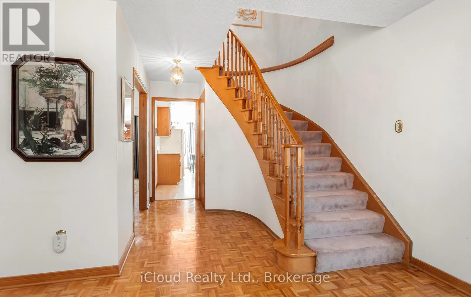73 BLACKMERE CIRCLE