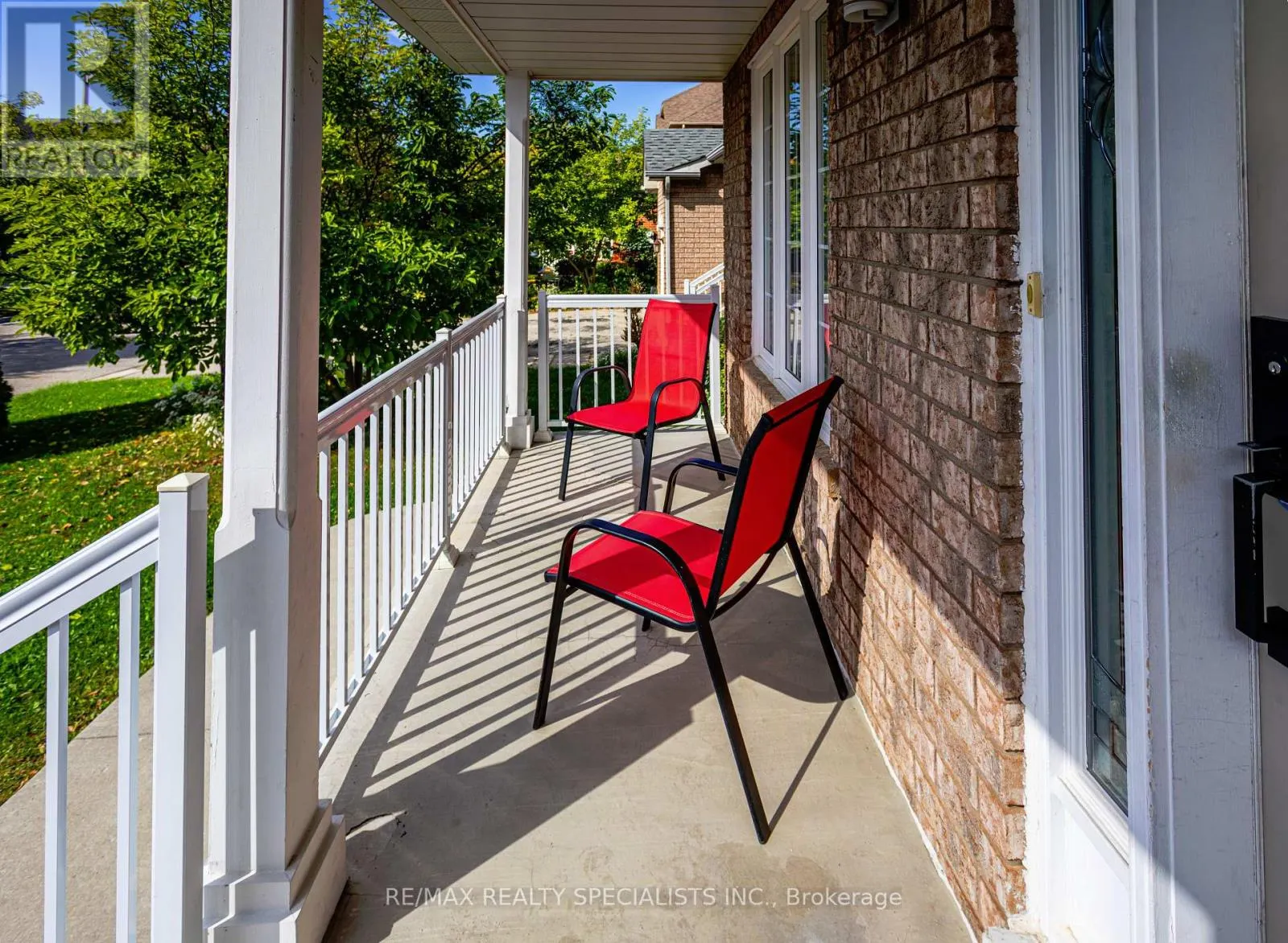 5449 ROCHELLE WAY