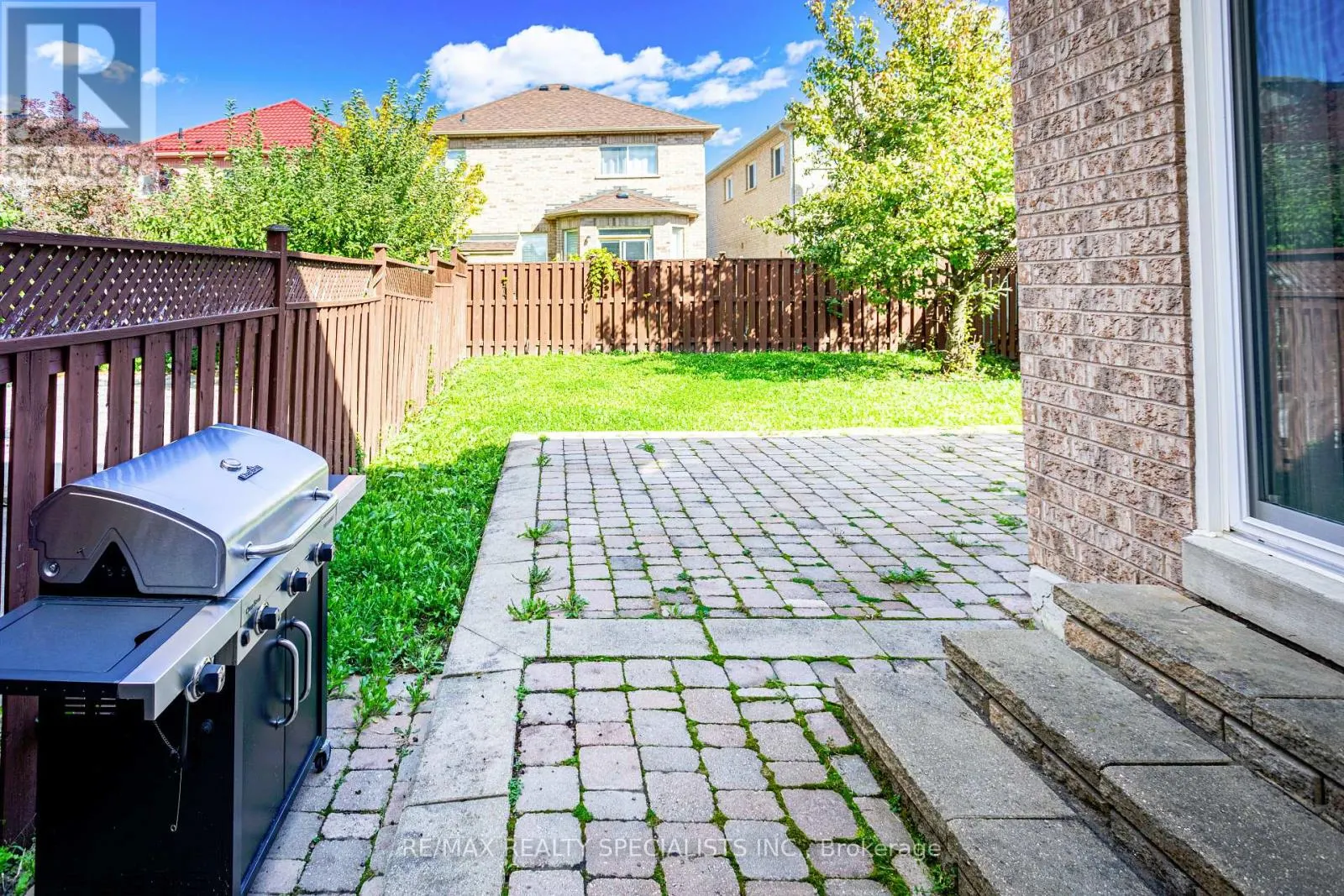 5449 ROCHELLE WAY