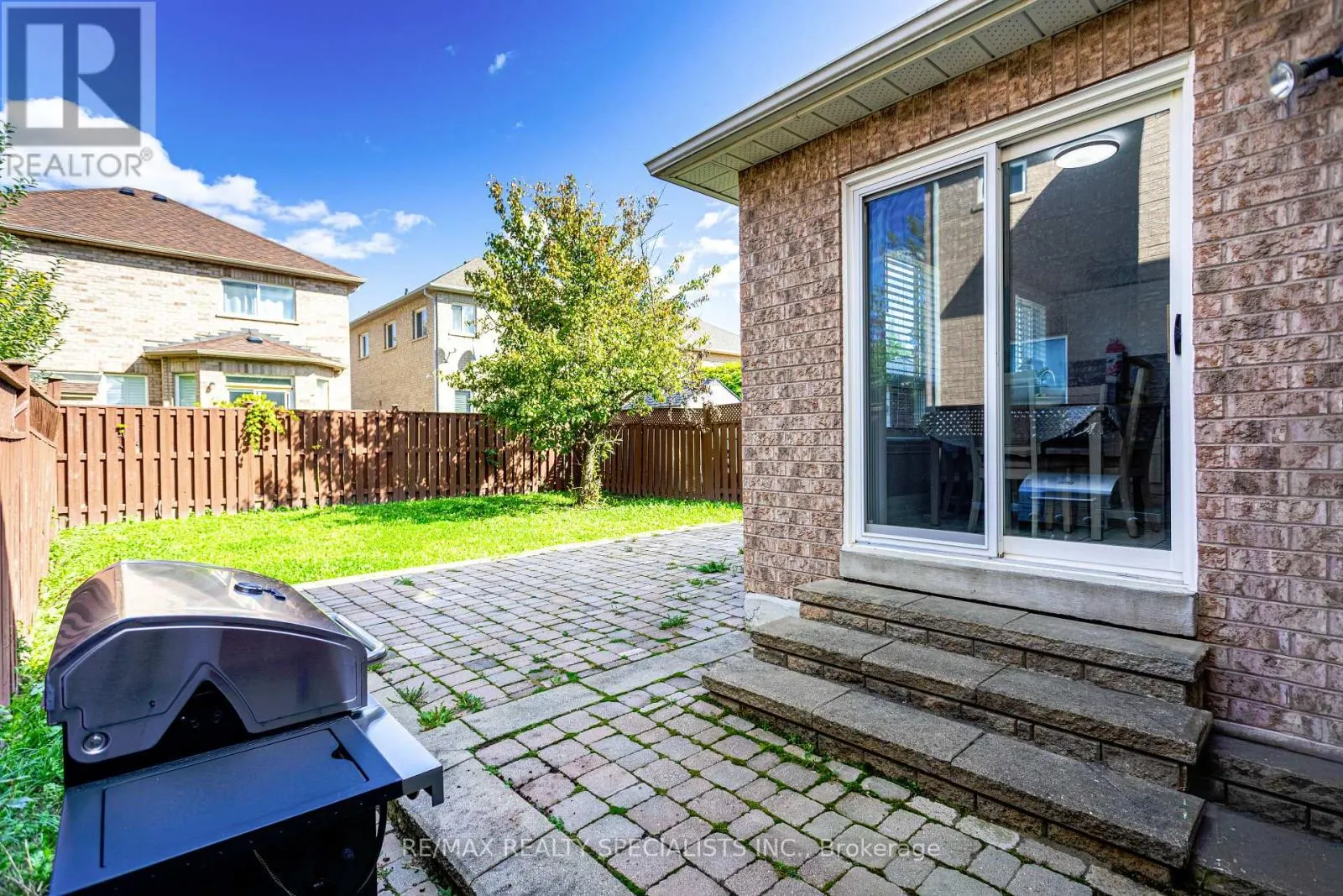 5449 ROCHELLE WAY