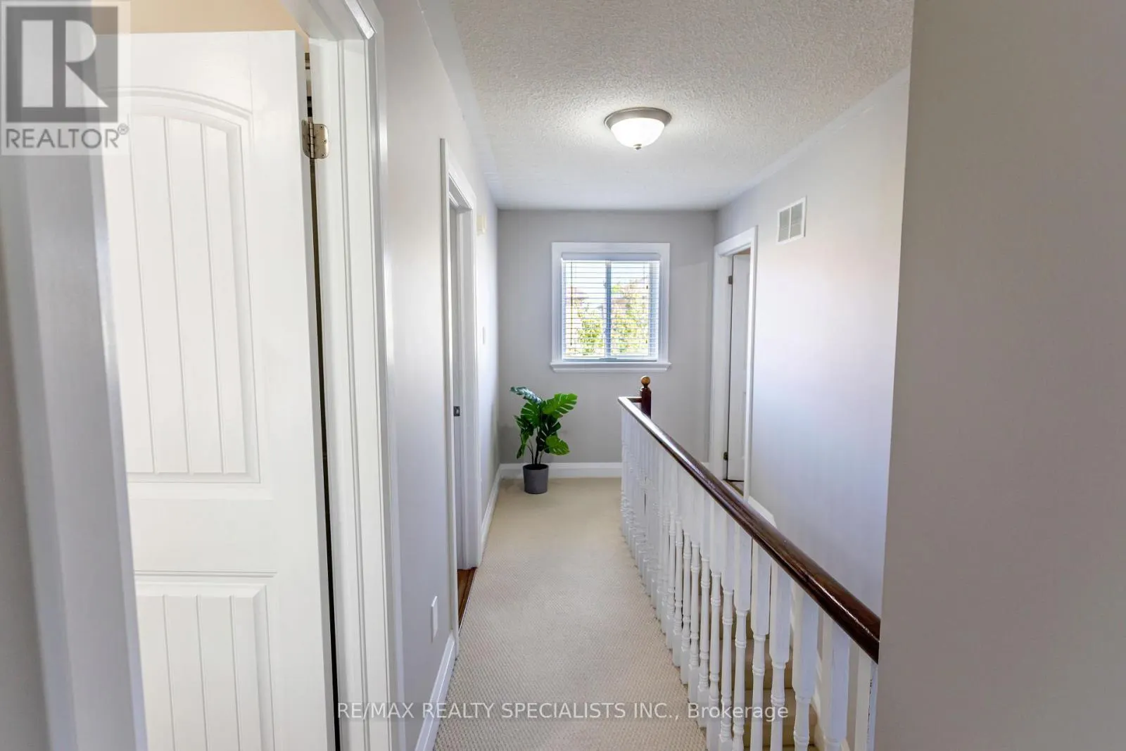 5449 ROCHELLE WAY