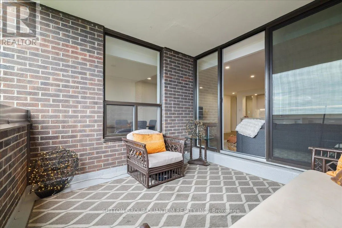1404 - 1515 LAKESHORE ROAD E