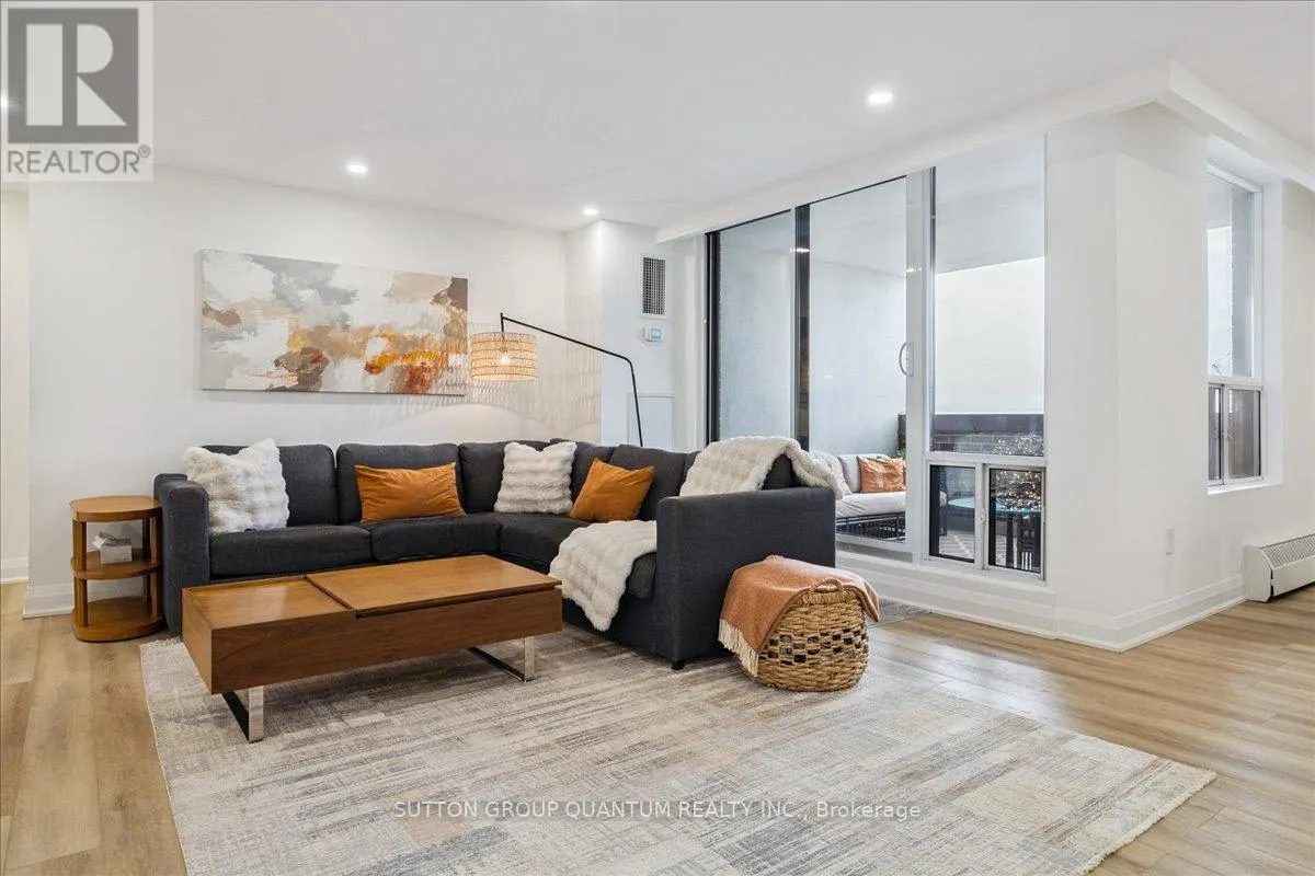 1404 - 1515 LAKESHORE ROAD E
