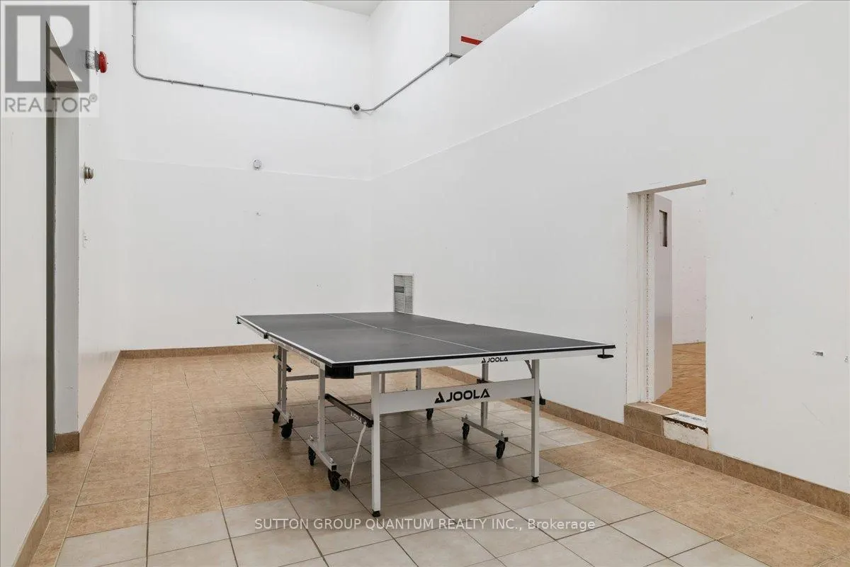 1404 - 1515 LAKESHORE ROAD E