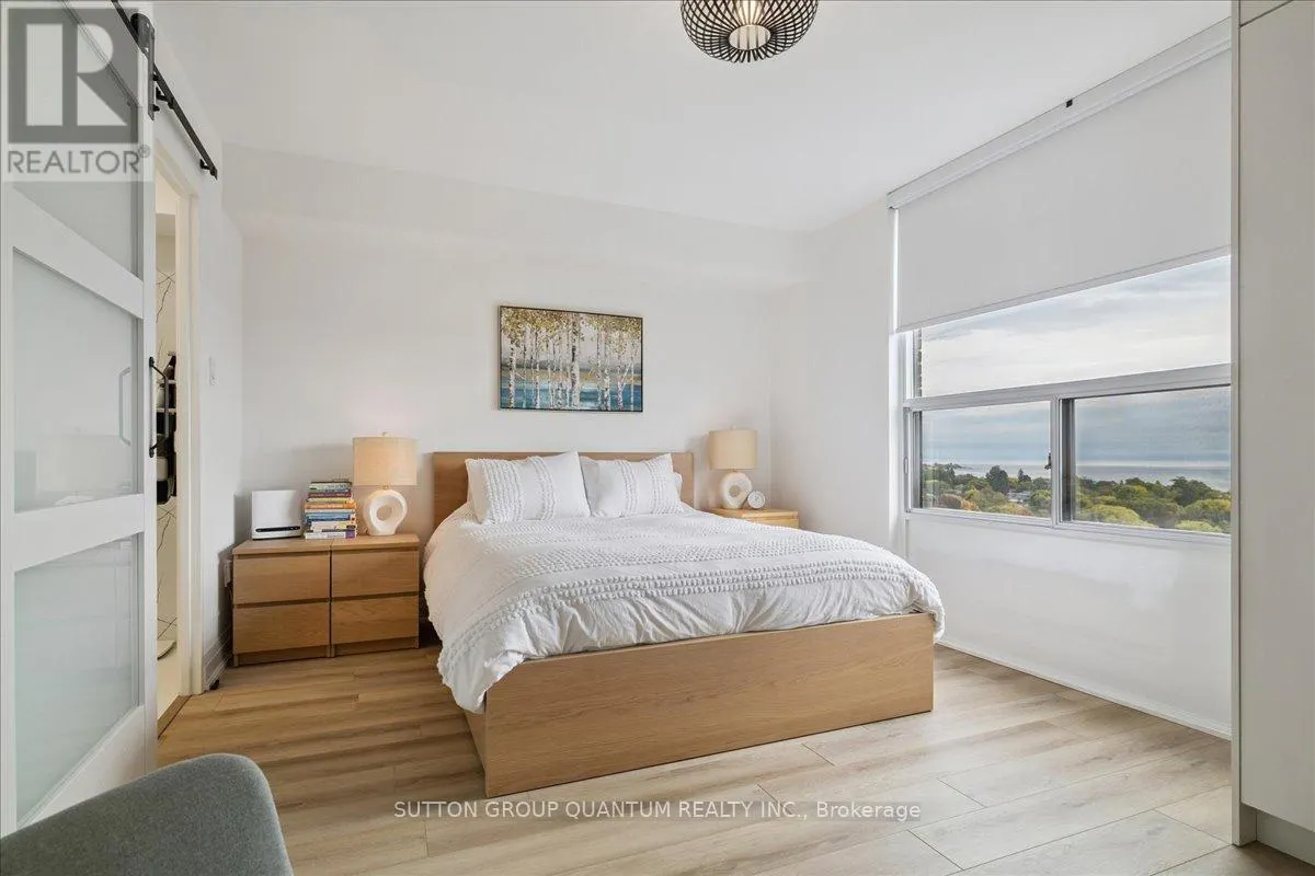 1404 - 1515 LAKESHORE ROAD E