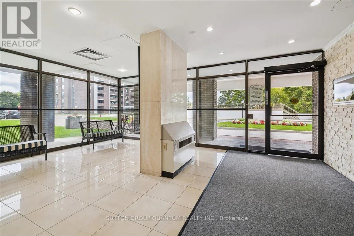 1404 - 1515 LAKESHORE ROAD E