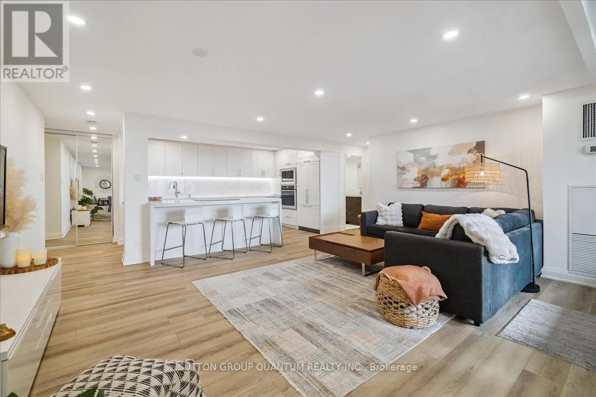 1404 - 1515 LAKESHORE ROAD E