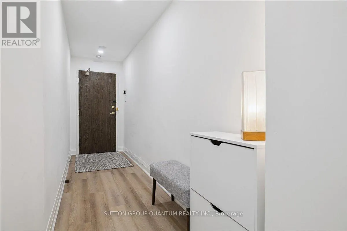 1404 - 1515 LAKESHORE ROAD E