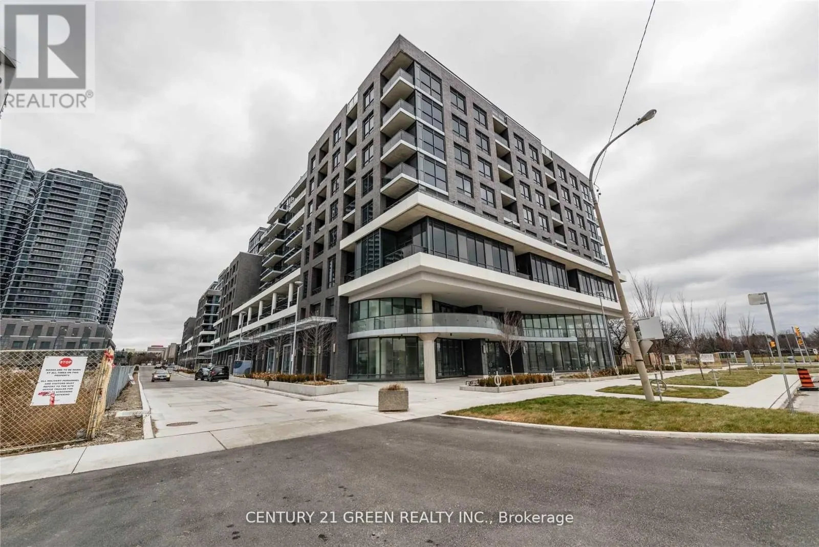 517 - 10 GIBBS ROAD