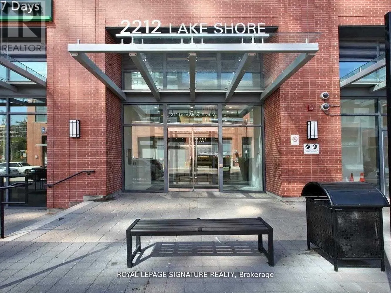 1108 - 2212 LAKE SHORE BOULEVARD W