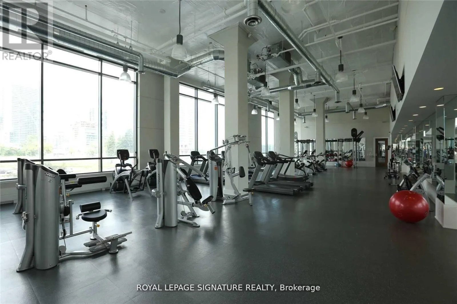 1108 - 2212 LAKE SHORE BOULEVARD W