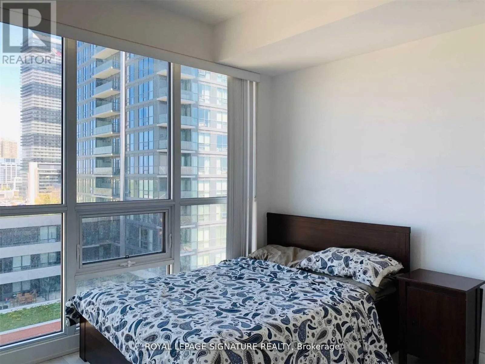 1108 - 2212 LAKE SHORE BOULEVARD W