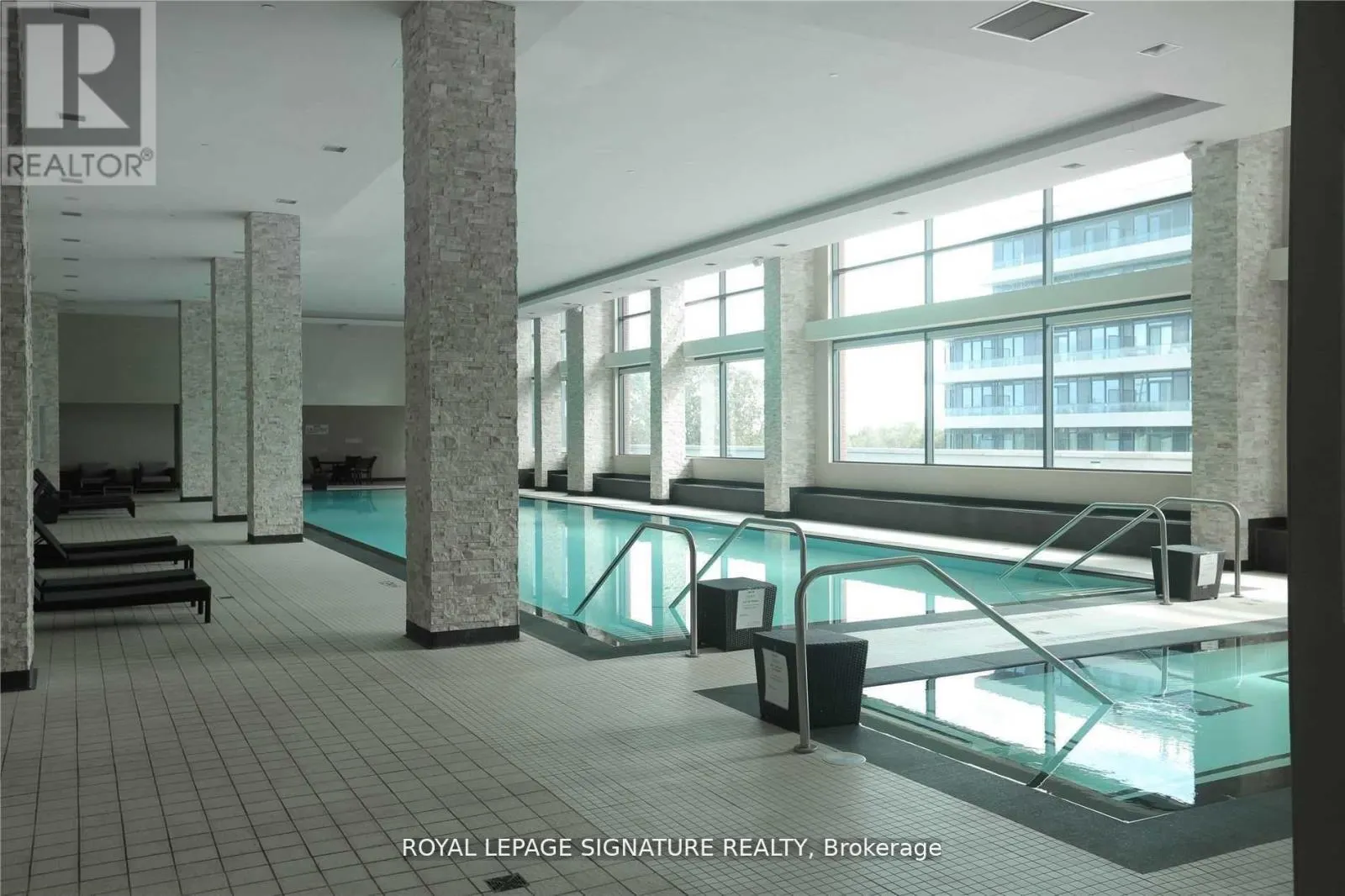 1108 - 2212 LAKE SHORE BOULEVARD W