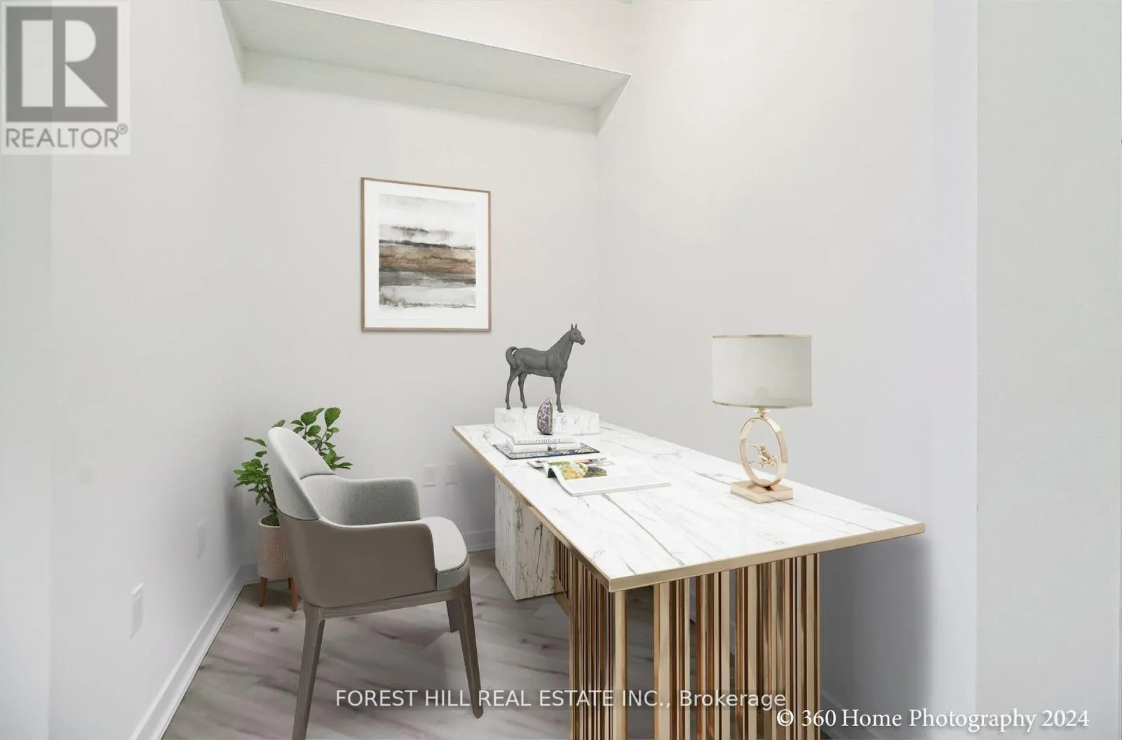 PH 16 - 395 DUNDAS STREET W