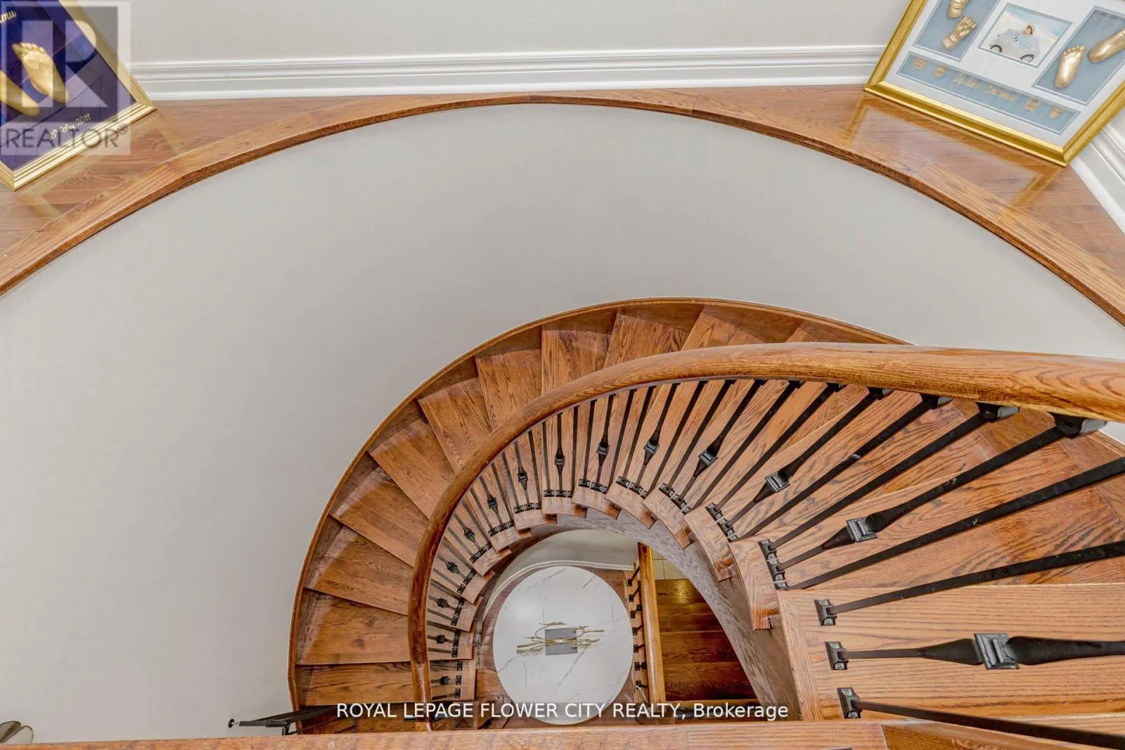 11 VINTONRIDGE DRIVE