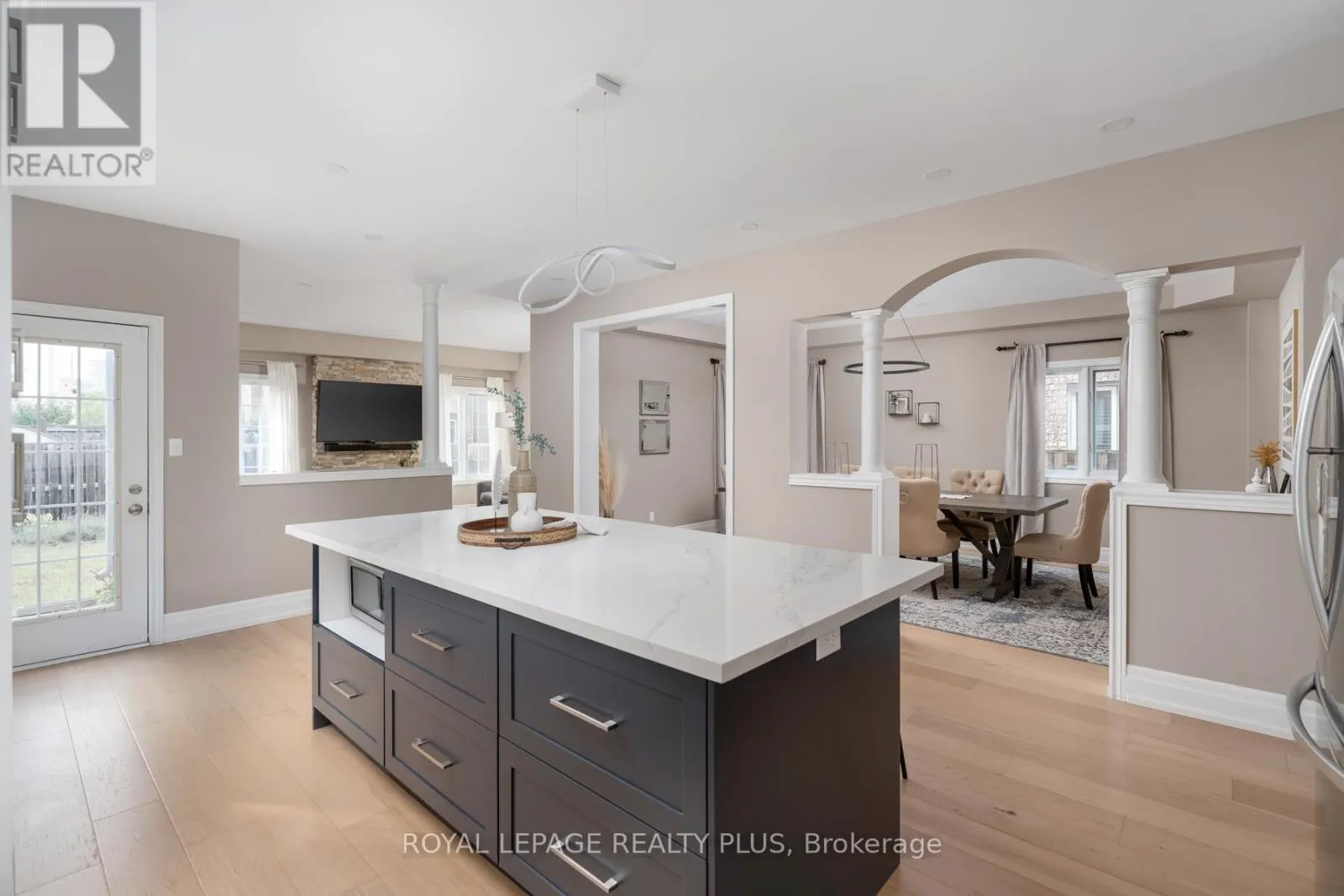 1059 MCCLENAHAN CRESCENT