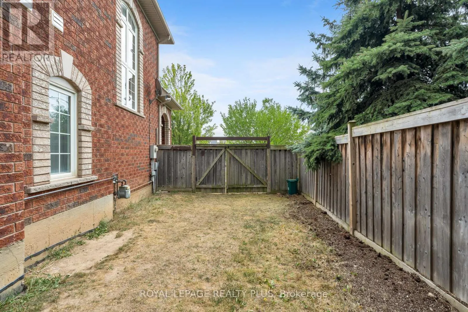 1059 MCCLENAHAN CRESCENT