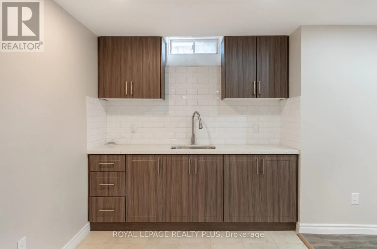 1059 MCCLENAHAN CRESCENT