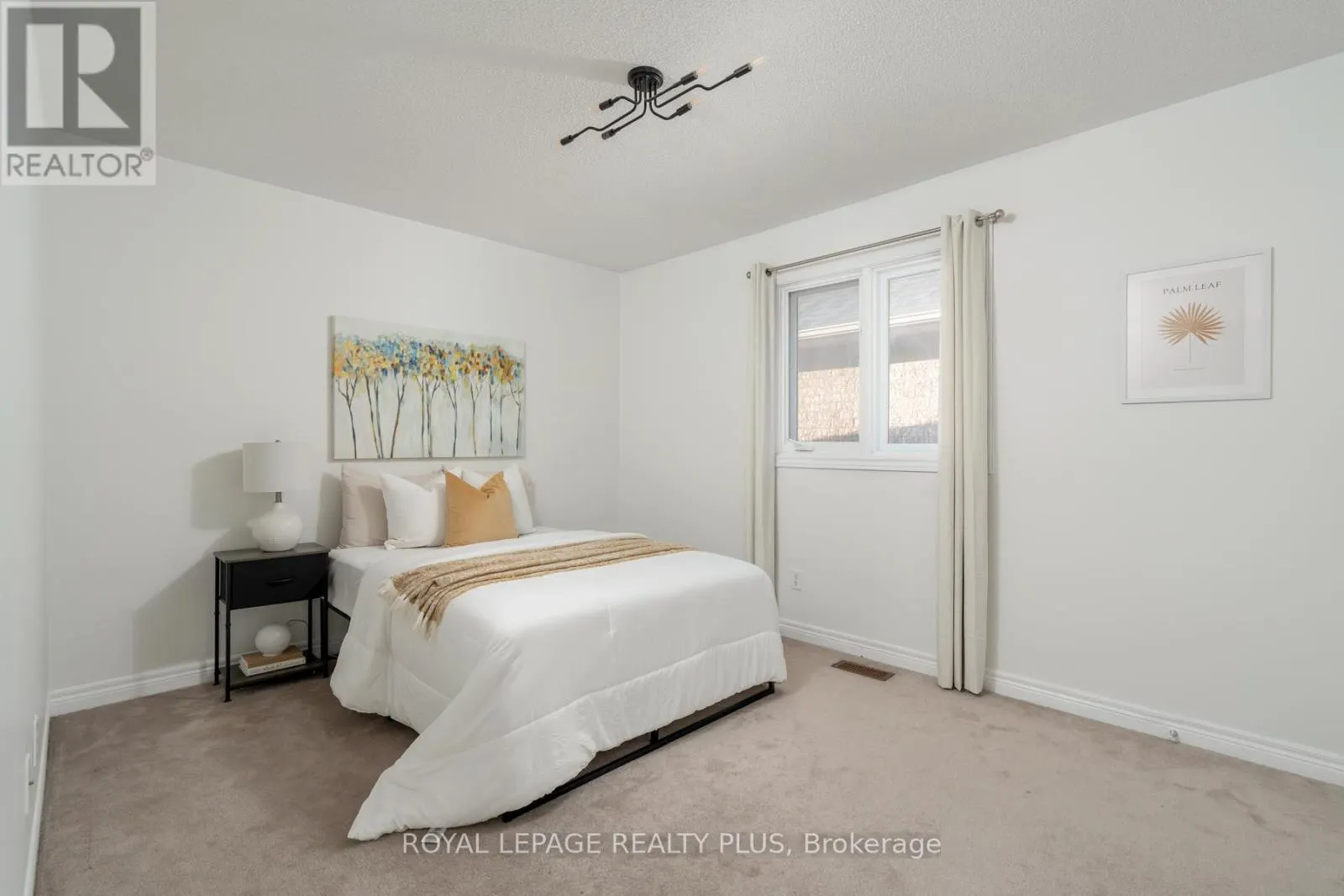 1059 MCCLENAHAN CRESCENT