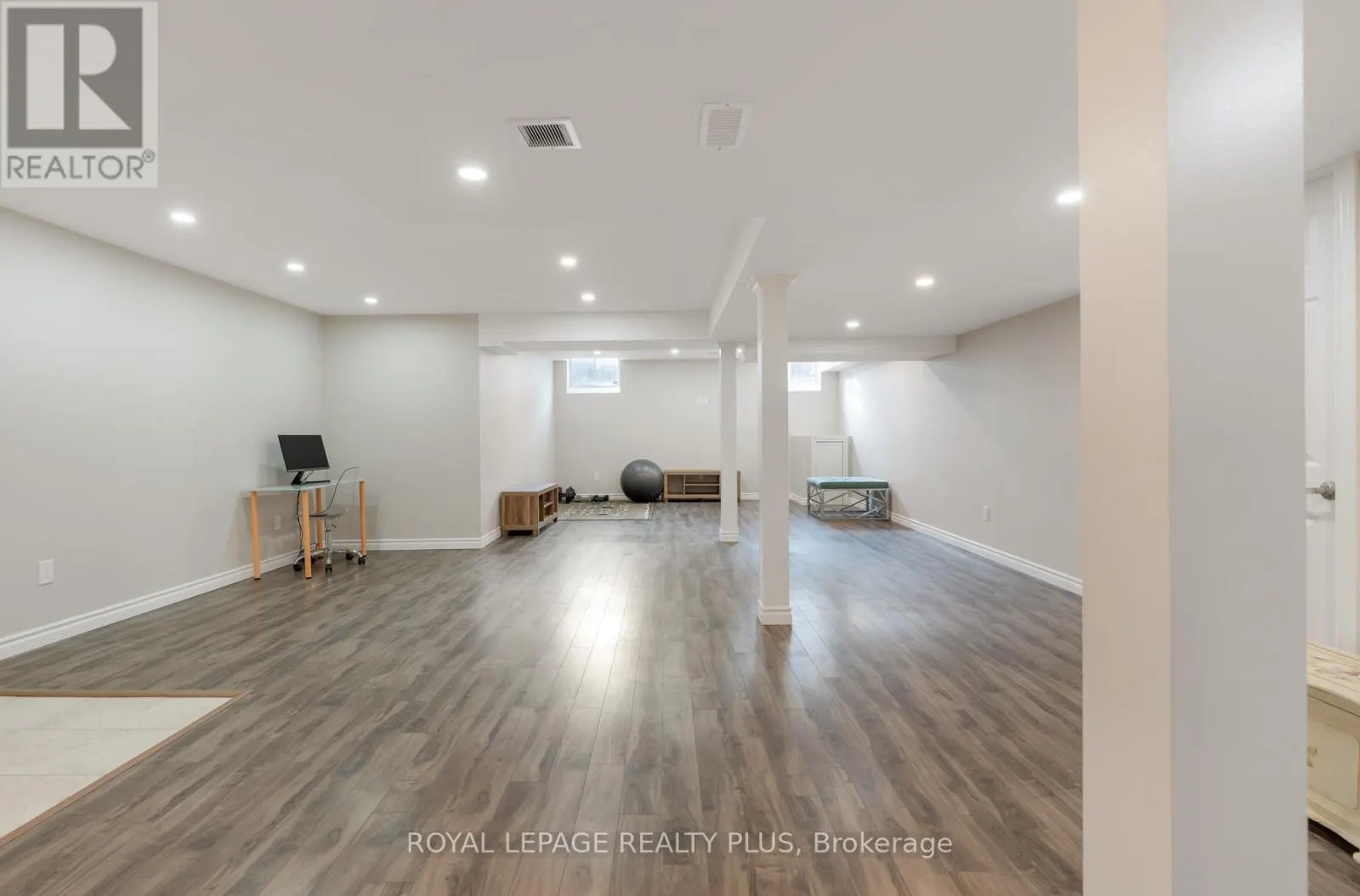 1059 MCCLENAHAN CRESCENT