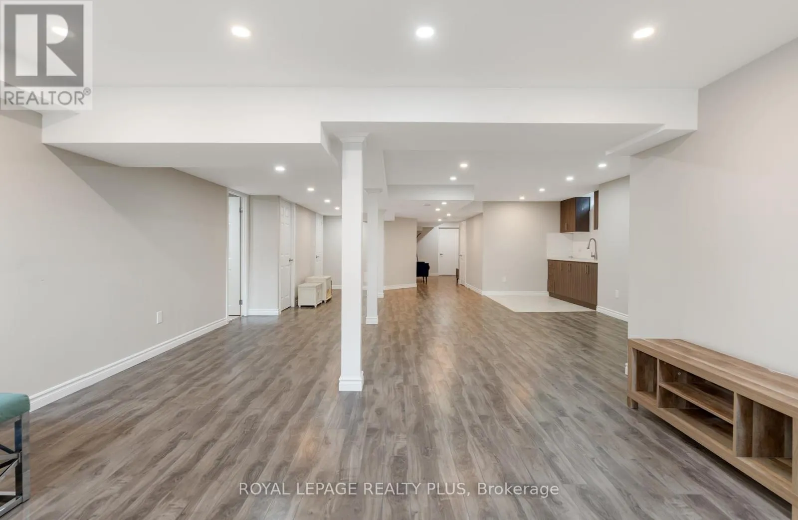 1059 MCCLENAHAN CRESCENT