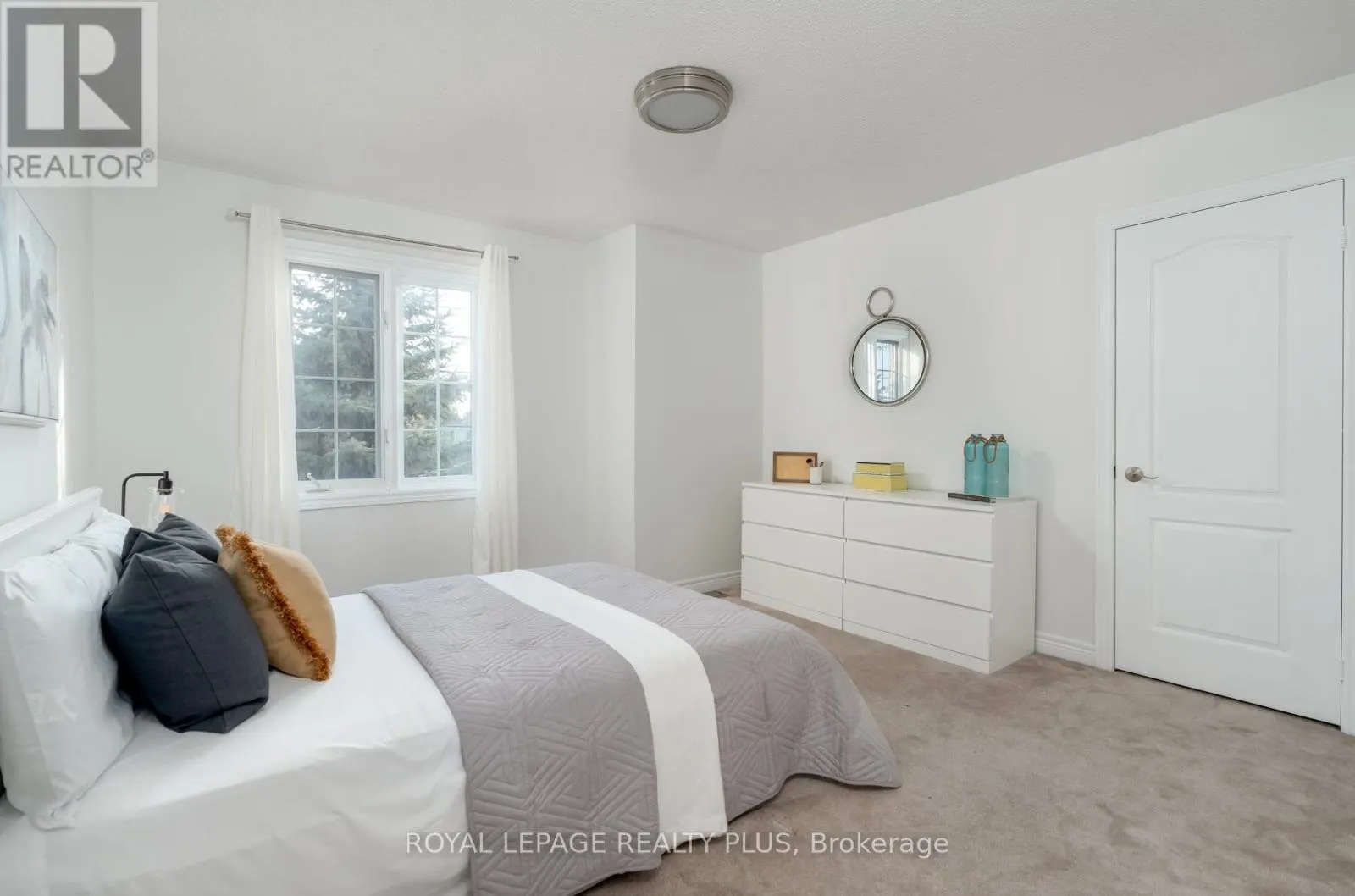 1059 MCCLENAHAN CRESCENT