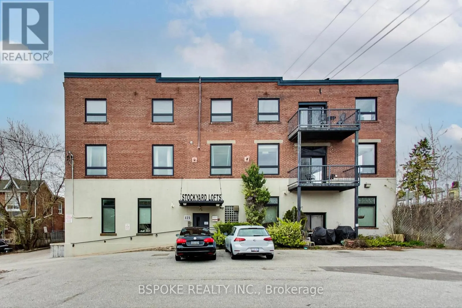 18 - 121 PRESCOTT AVENUE