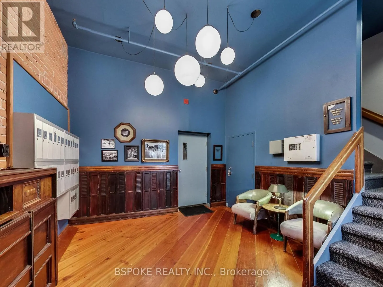 18 - 121 PRESCOTT AVENUE
