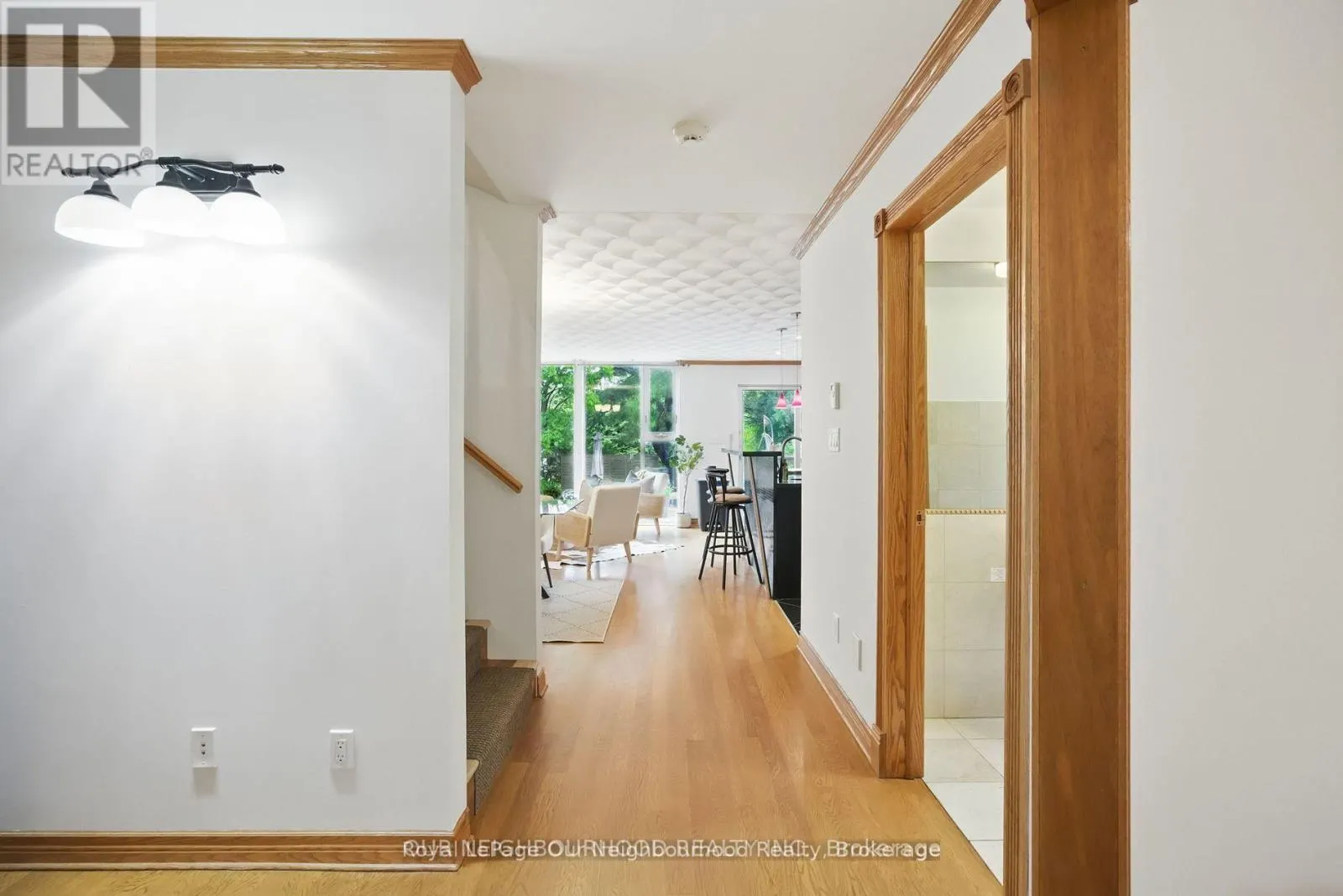 6 ENFIELD AVENUE