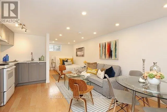 1 - 57 RONCESVALLES AVENUE
