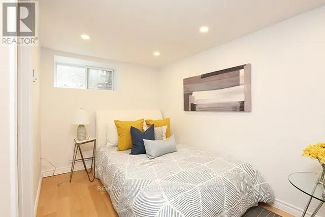 1 - 57 RONCESVALLES AVENUE