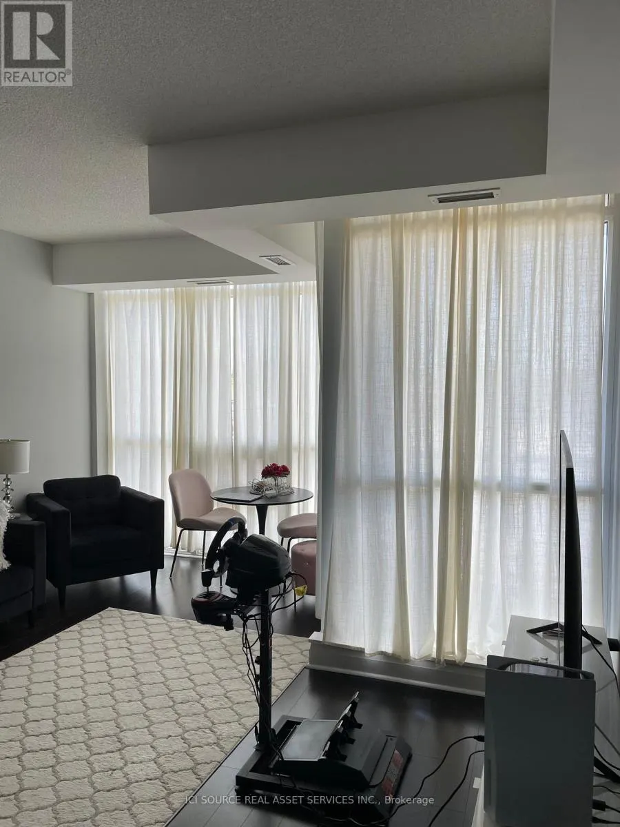 309 - 1185 THE QUEENSWAY