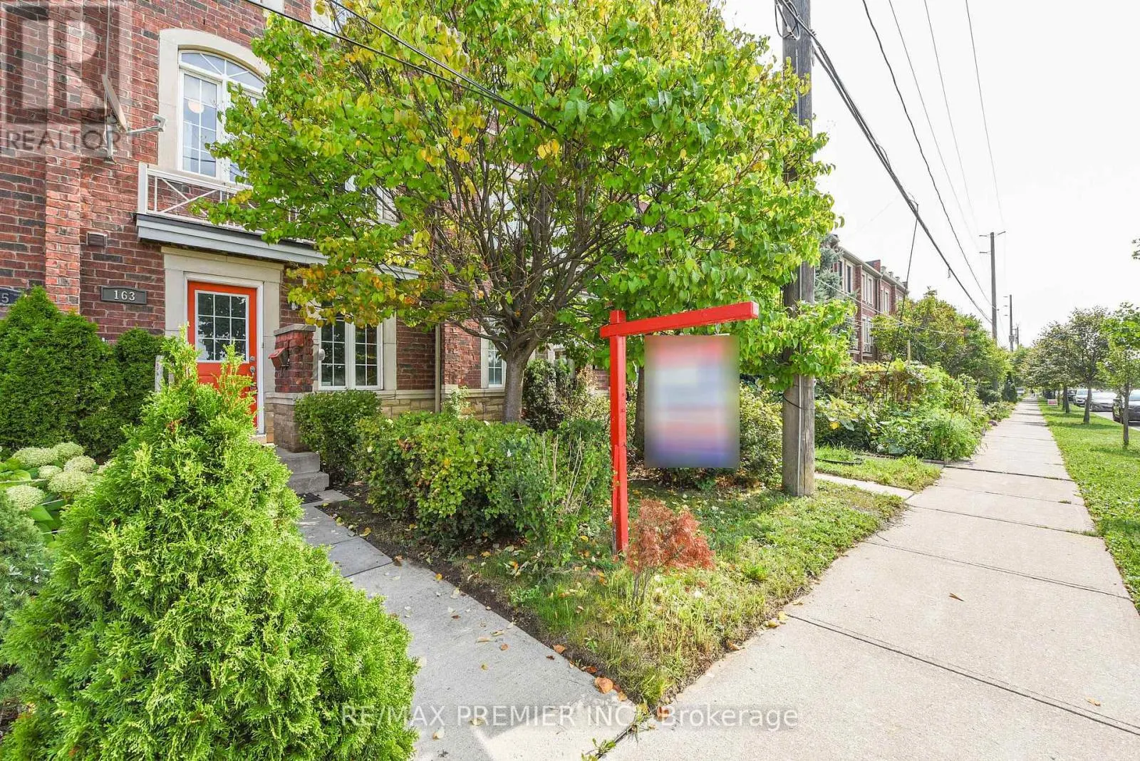 163 TORBARRIE ROAD