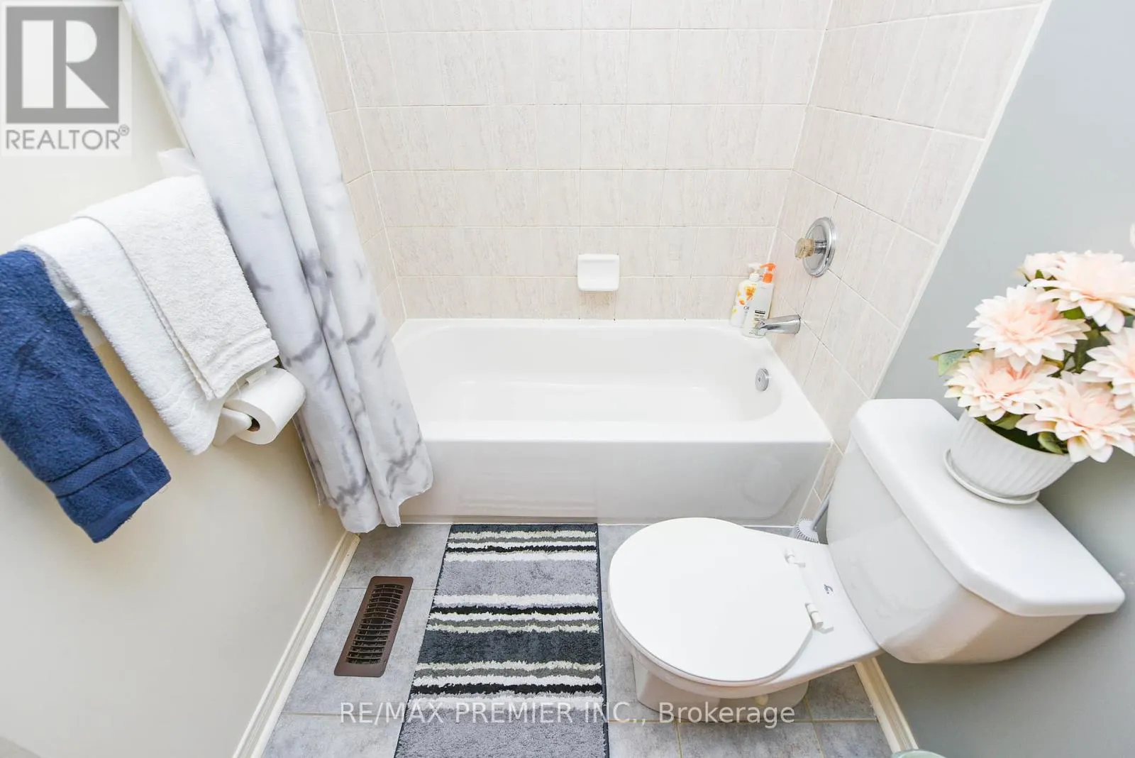 163 TORBARRIE ROAD