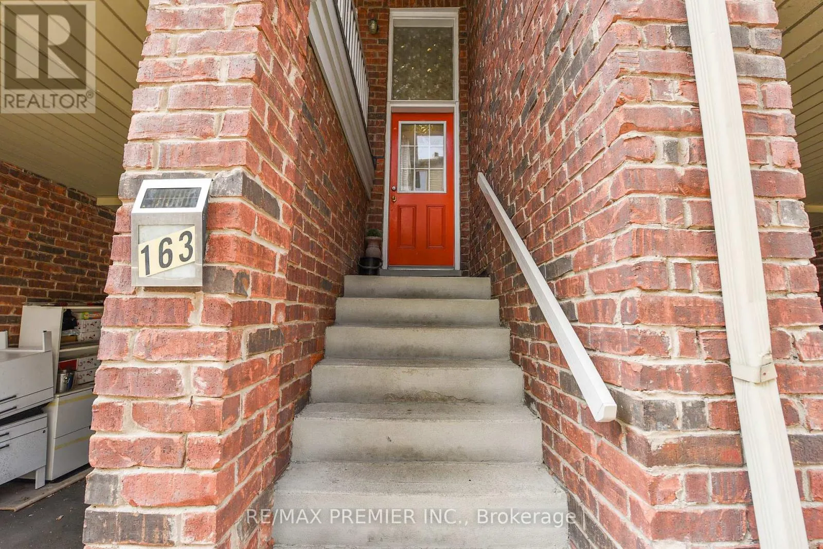 163 TORBARRIE ROAD
