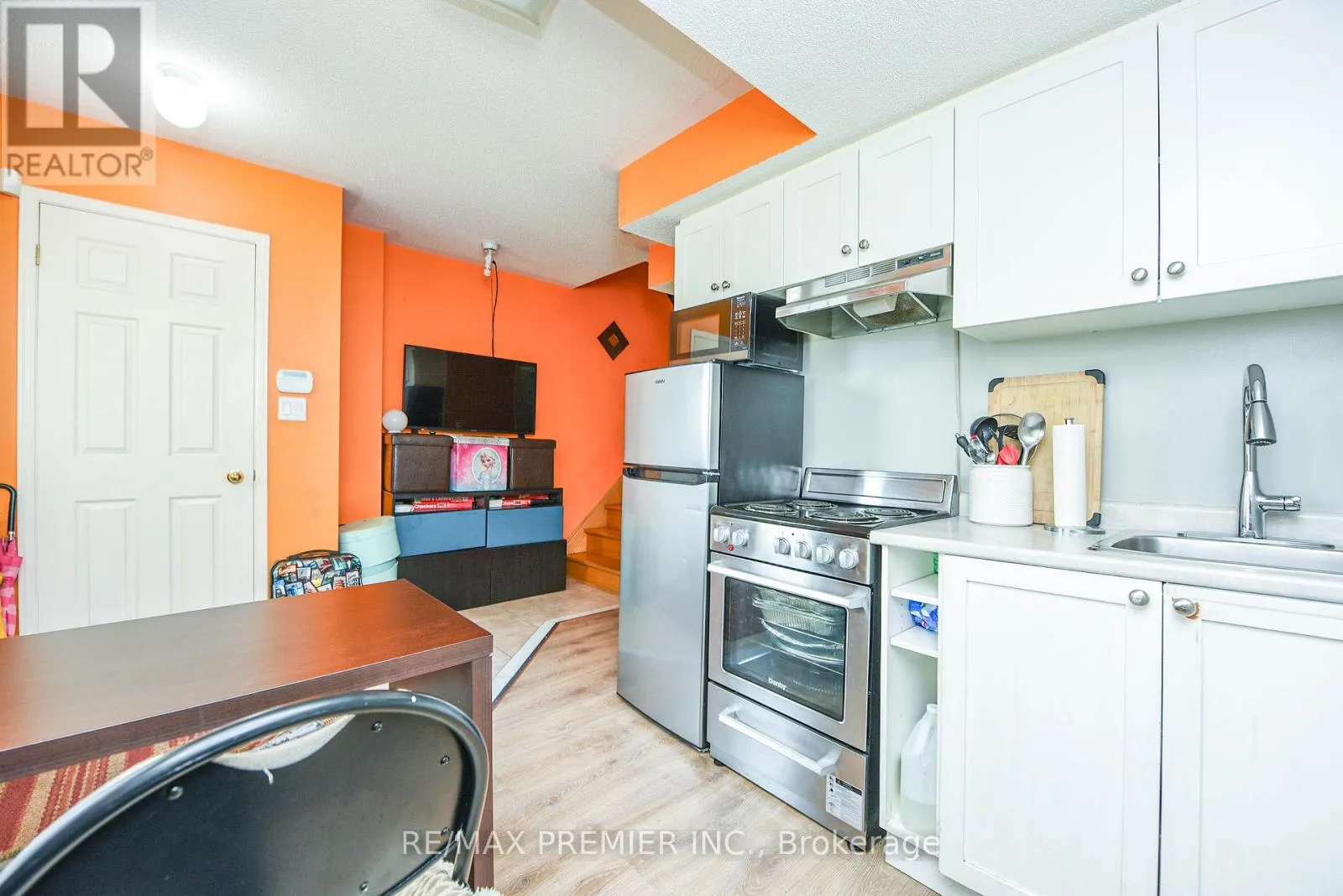 163 TORBARRIE ROAD