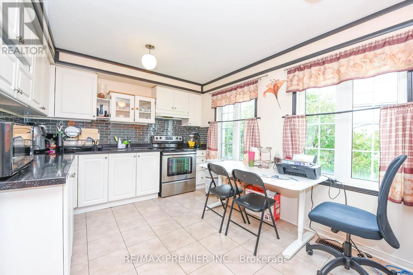 163 TORBARRIE ROAD