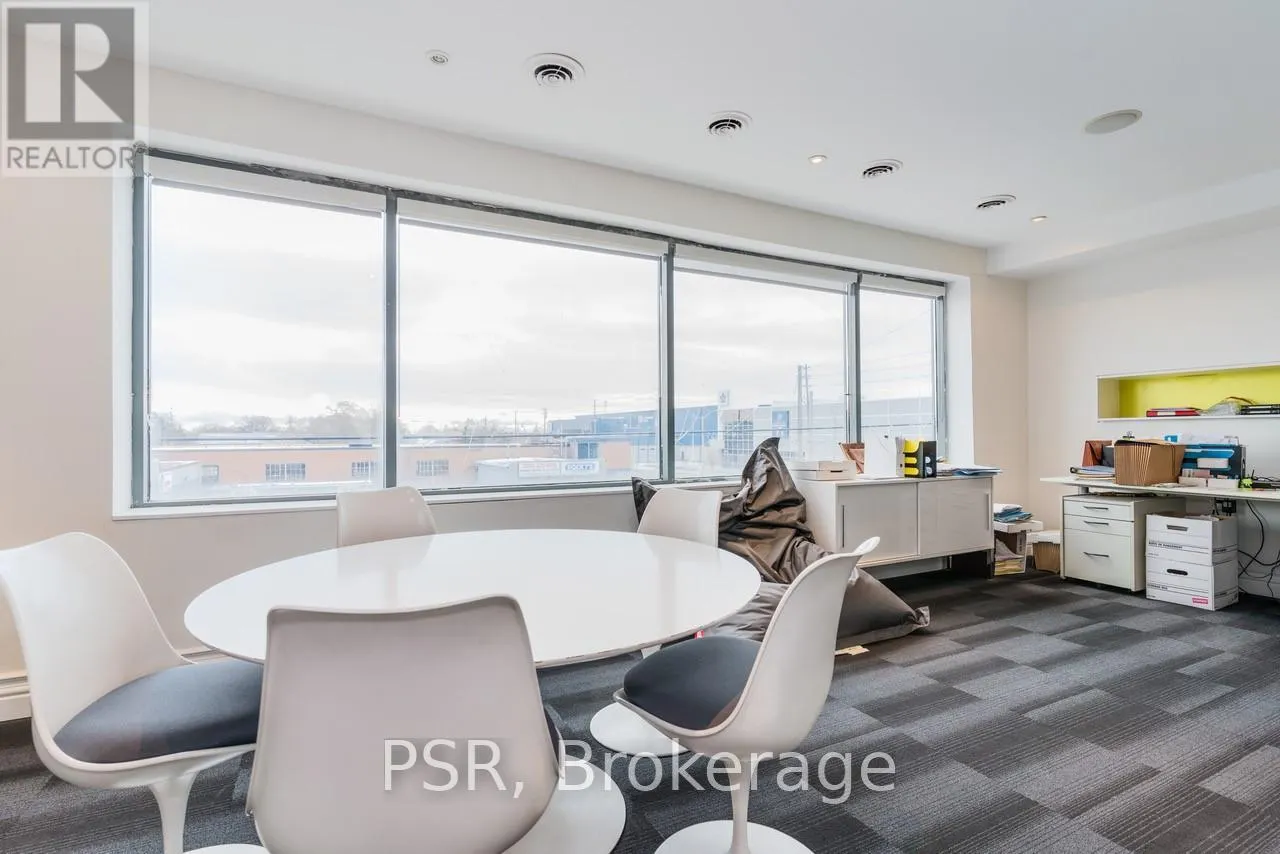 15 - 300 NEW TORONTO STREET