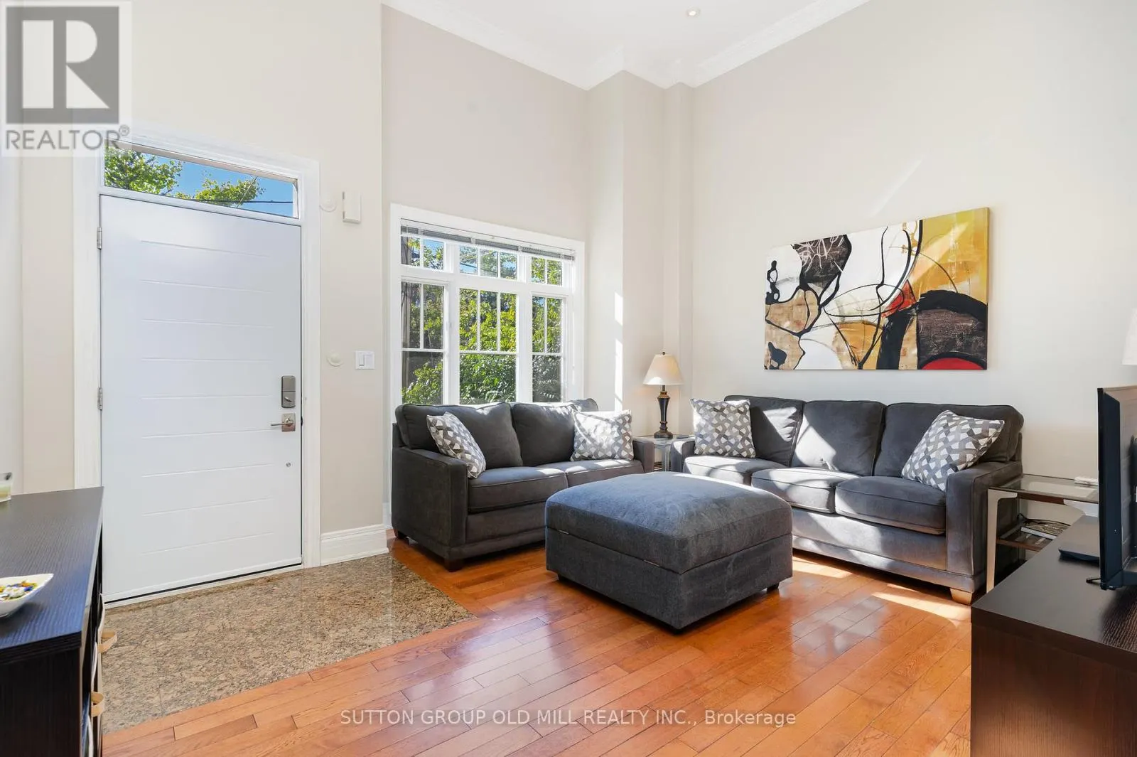4 HUNTER AVENUE