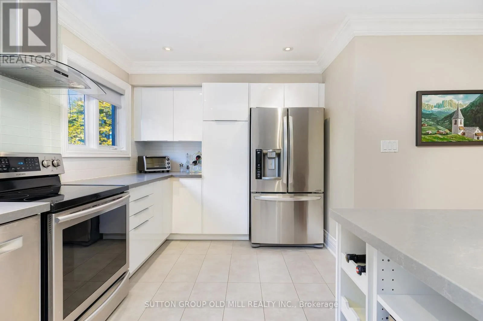 4 HUNTER AVENUE