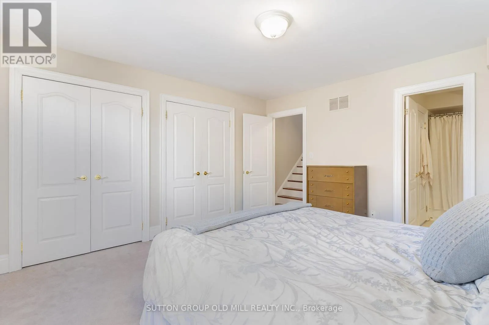 4 HUNTER AVENUE