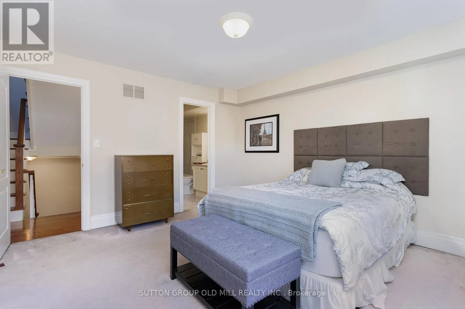 4 HUNTER AVENUE