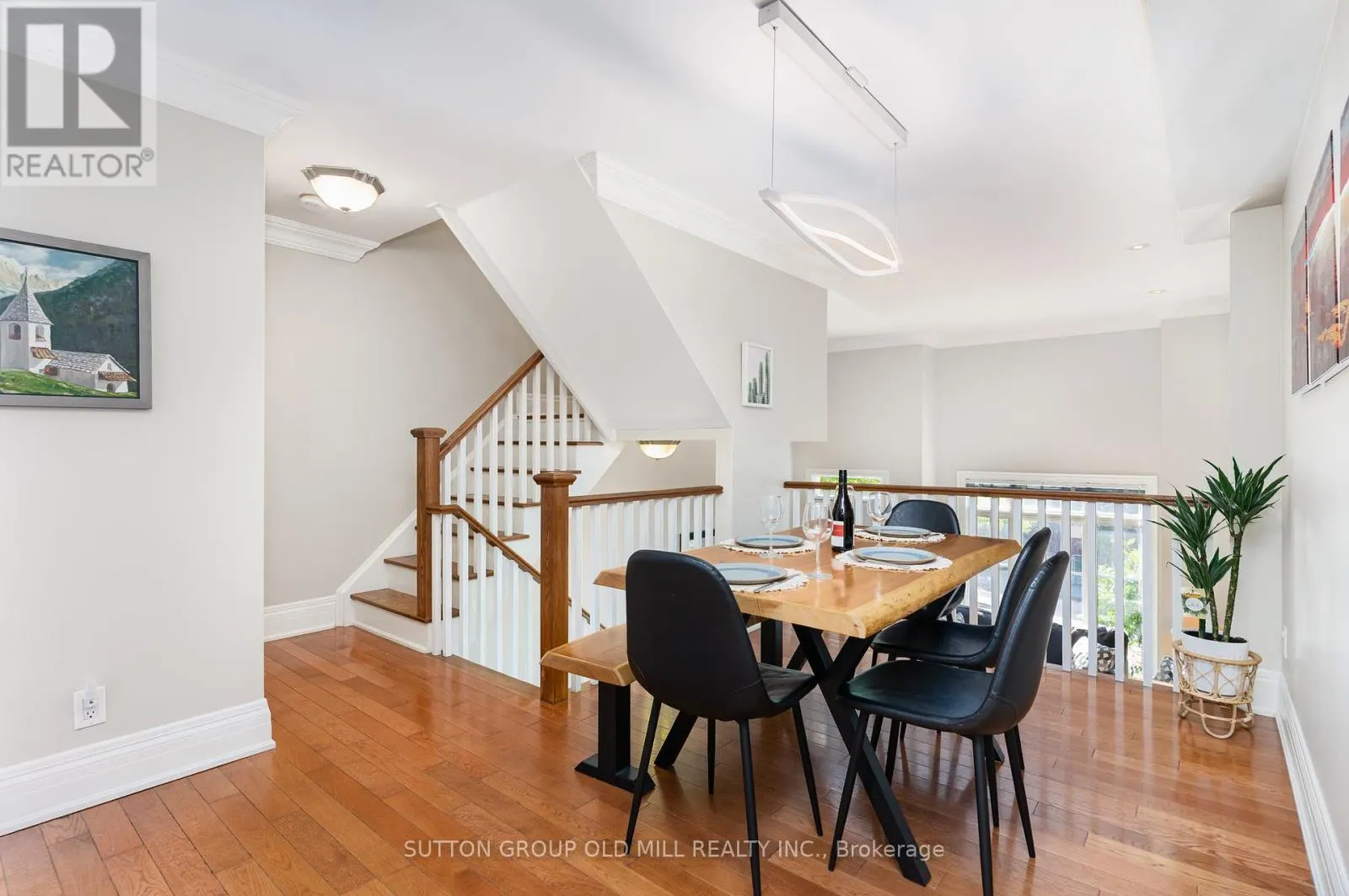 4 HUNTER AVENUE