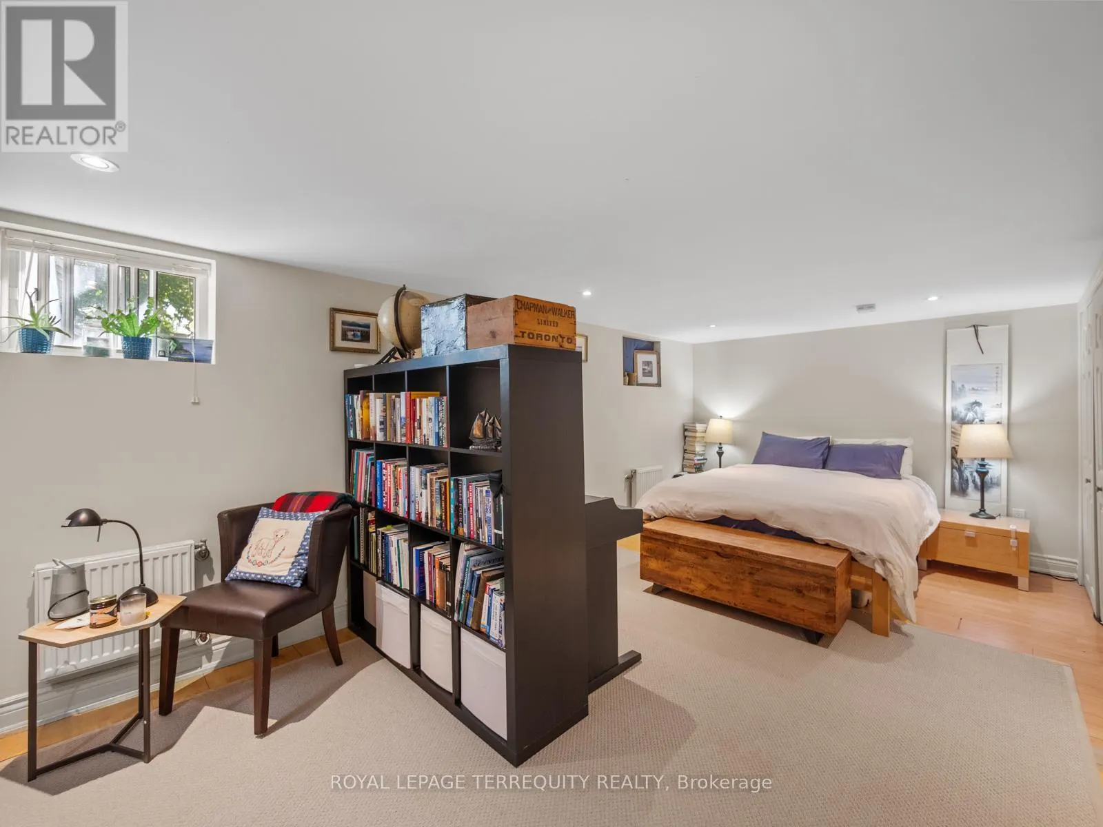 53 GLENROY AVENUE