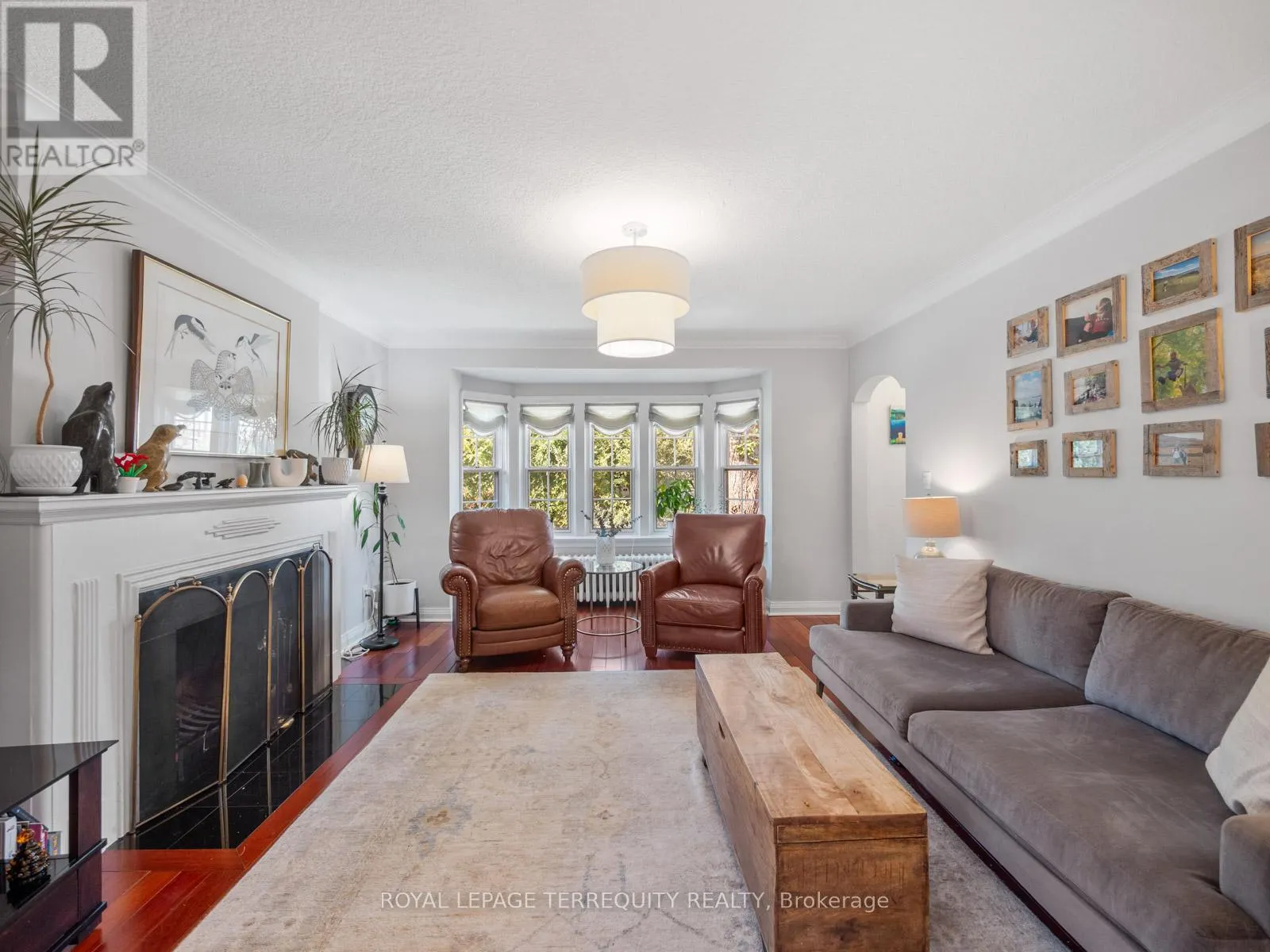 53 GLENROY AVENUE