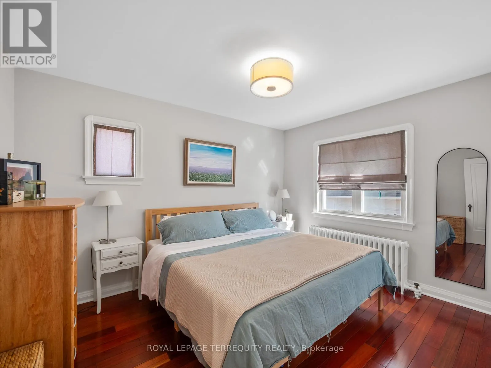 53 GLENROY AVENUE