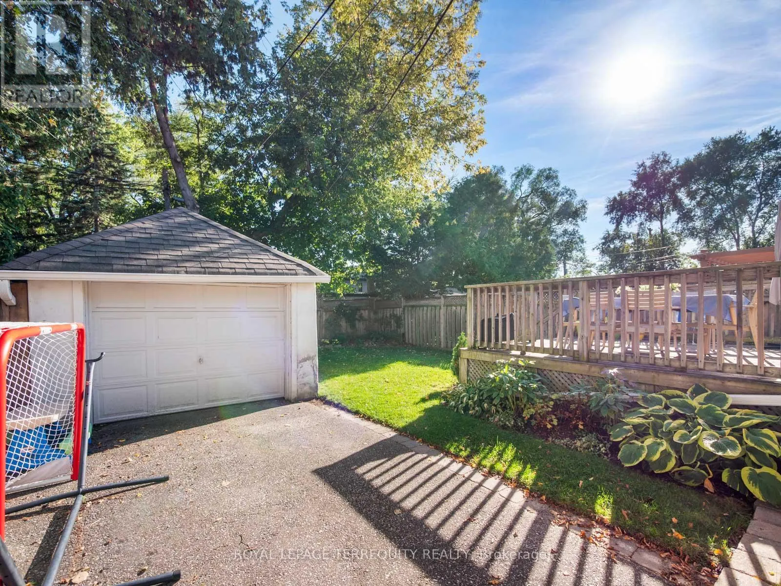 53 GLENROY AVENUE