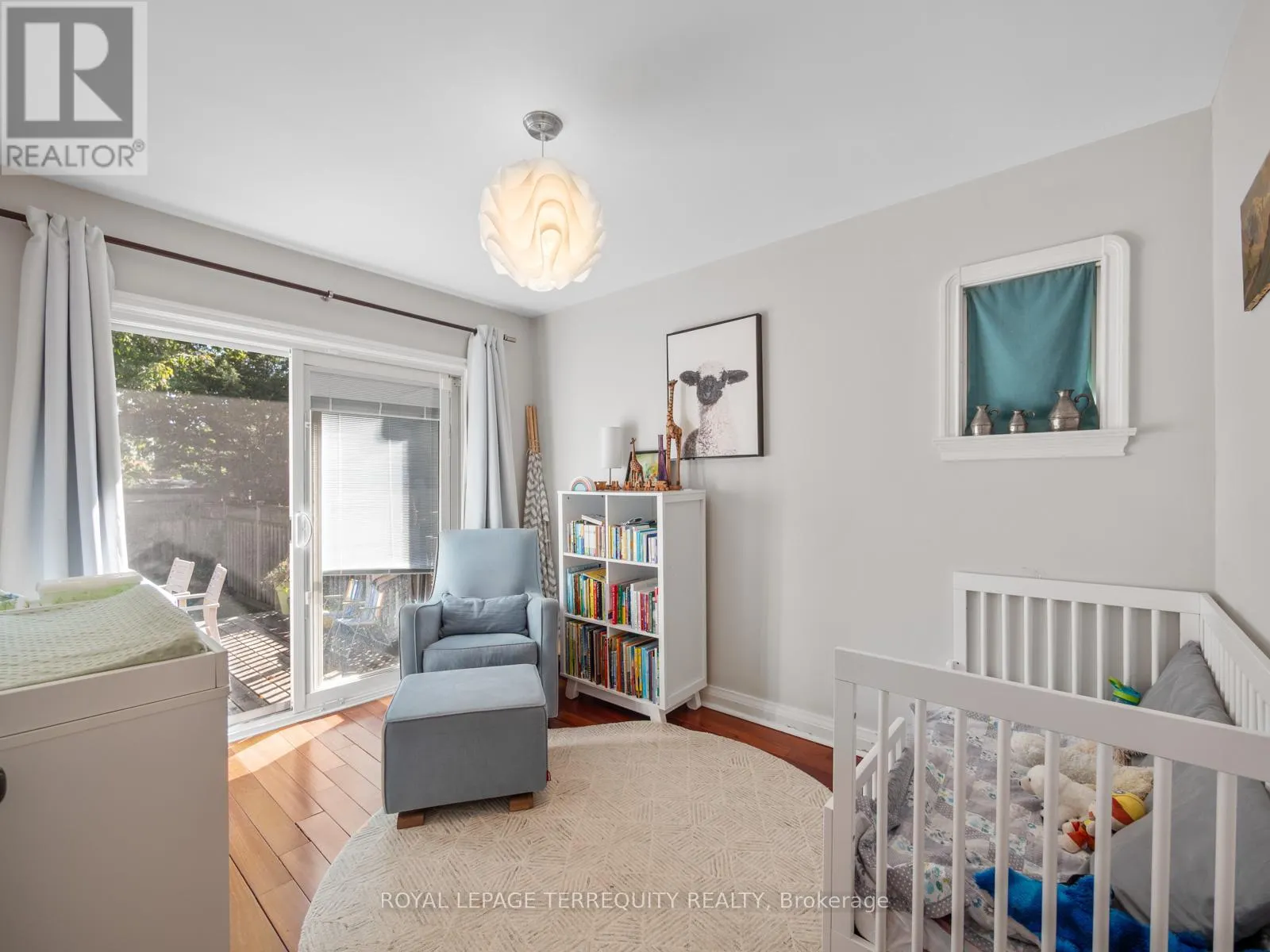 53 GLENROY AVENUE