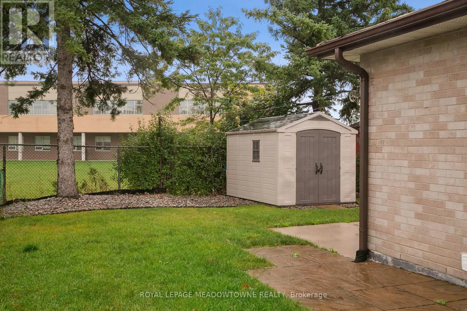 UPPER - 11 JUNIPER CRESCENT
